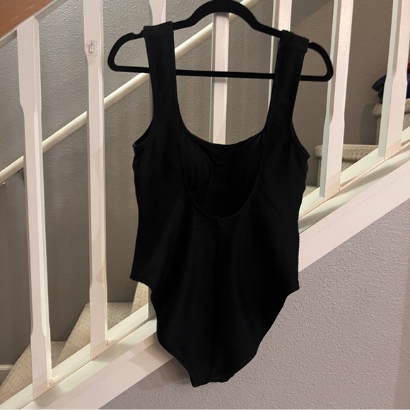 Women's J. Crew Monokini One Piece Low back Swim Black Size 10 - Picture 3 of 11
